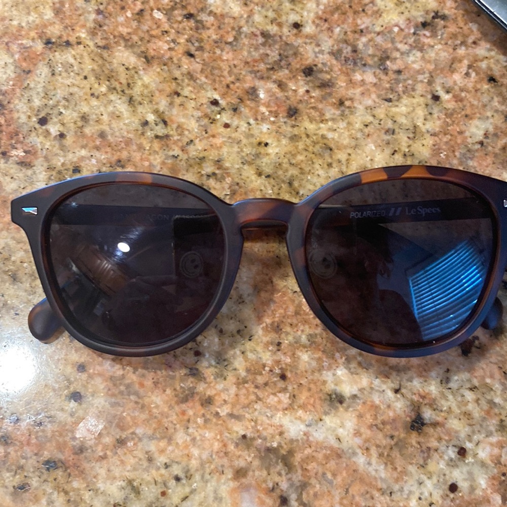 LeSpecs Bandwagon